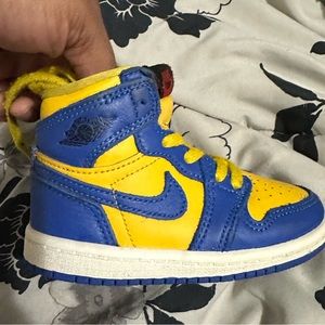 Nike Air Jordan Retro 1 High Og gently used “ Laney “ 6c